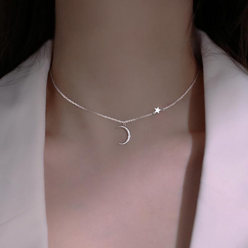 

Chains MEYRROYU 925 Sterling Silver Necklace Exquisite Star And Moon Pendant Clavicle Chain Ladies Temperament All-Match Jewelry Gift