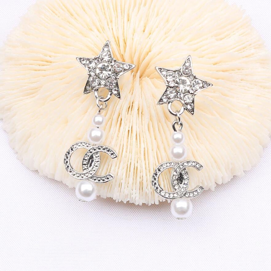

Brand Designers Letters Stud Dangle Earrings Geometric Luxury Brand Women Rhinestone Pearl Hoop Earring 18K Gold Plated for Wedding Party Jewerlry Accessories