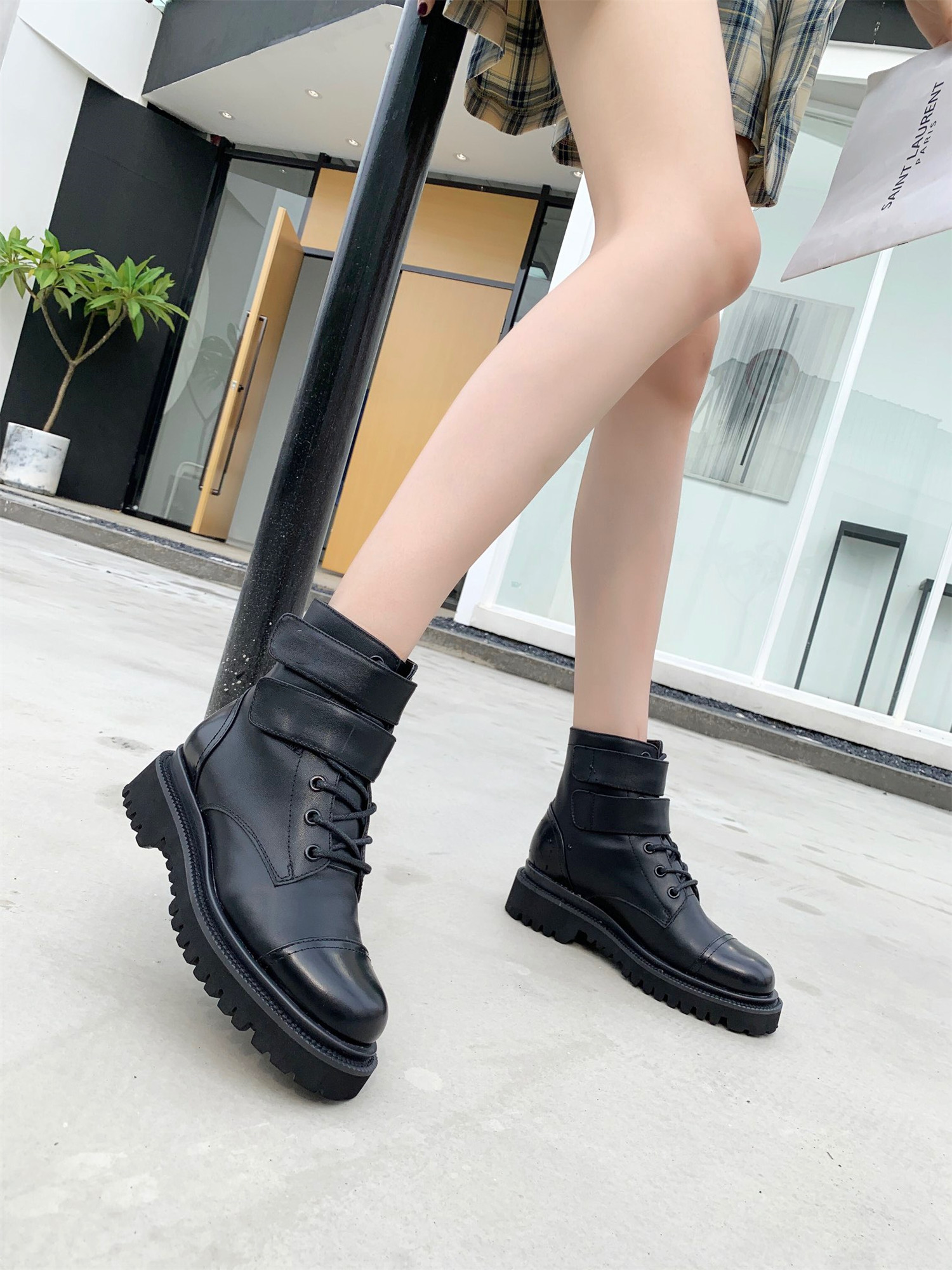 

2022 Fashion Designer Ankle boots Women Shoes Winter Booties Ladies Girls Silk Cowhide Leather High Top Womens Flat Boot, Black