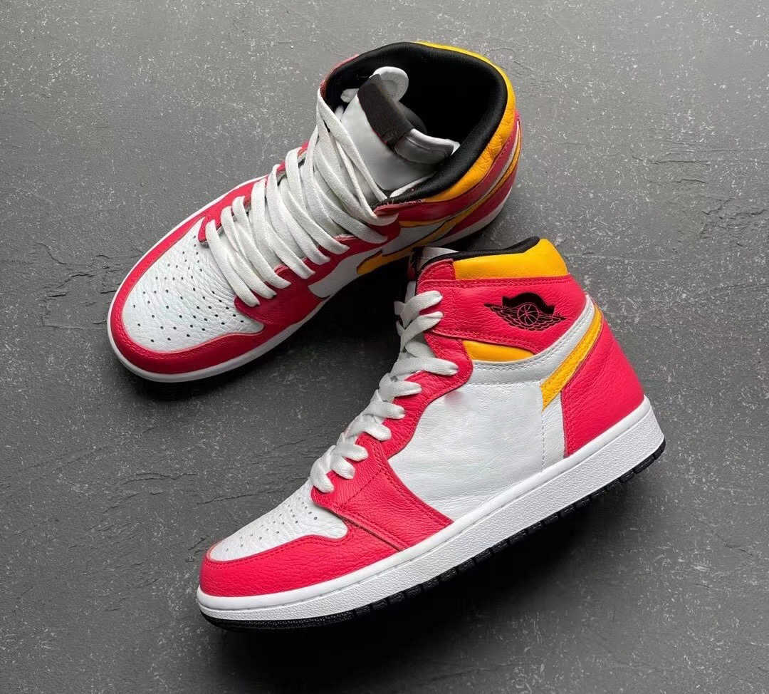 

2021 Authentic 1 Light Fusion Red 1s High Men Outdoor Shoes 555088-603 White Laser Orange Black Sports Sneakers With Original