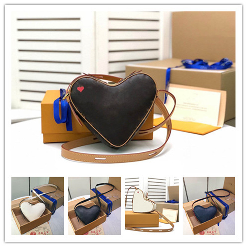 

Designer Luxury Wave White Heart Bag Game On Heart Coeur Bag Cruise 2021 Size: 22 x 20 x 6CM