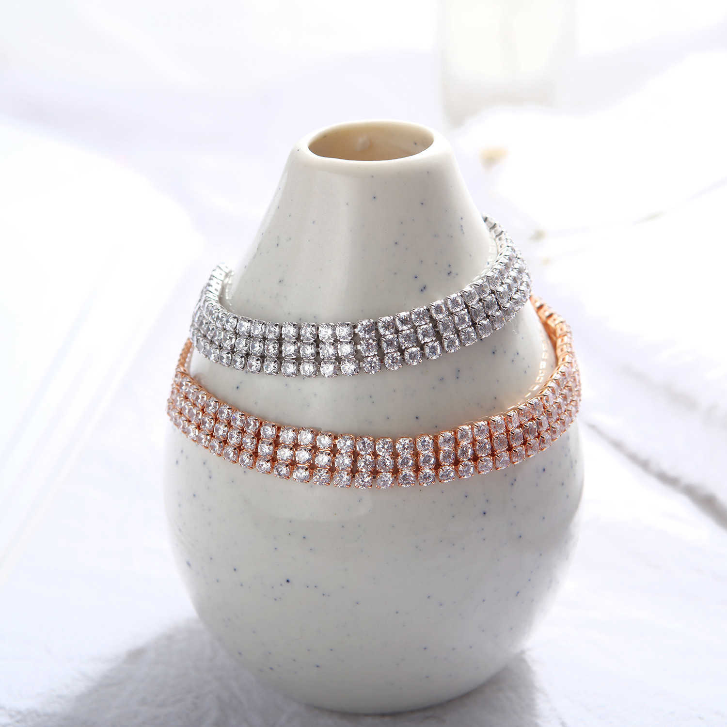 

V-479 Sourcing Bracelet Women Simple and Fresh Japanese and Korean Version of 3 Rows of Diamonds Women's Jewelry Q0720
