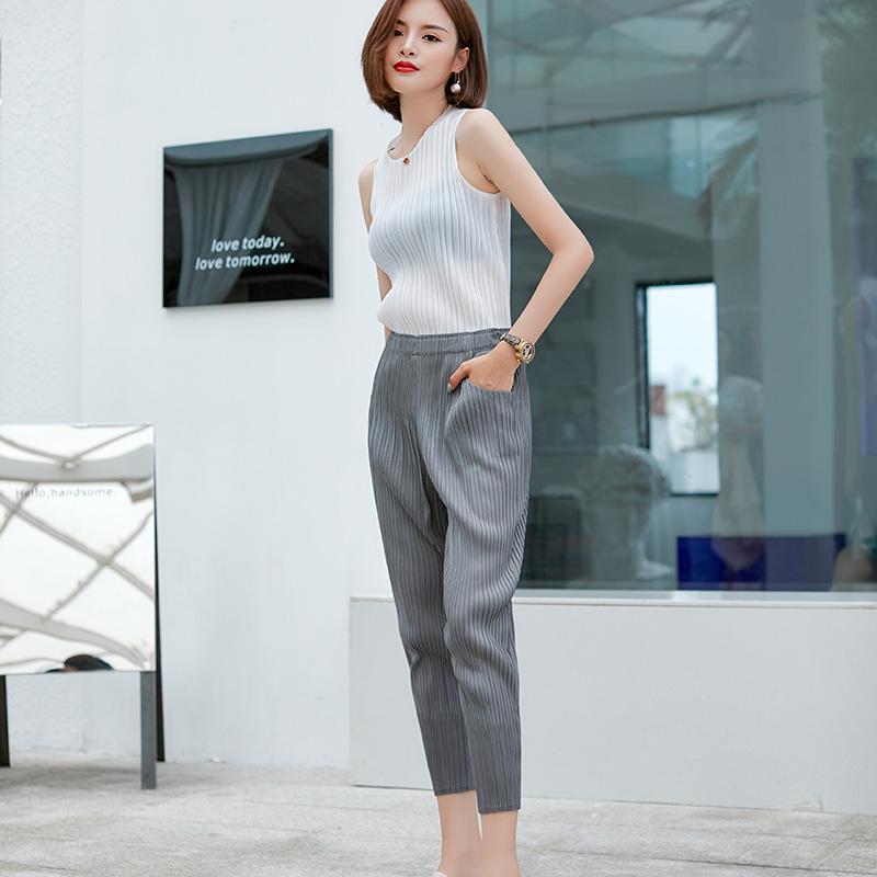 

Women's Pants & Capris Mid-Waist Slim-Fit Harem Style MIYAKE Pleated Casual Fashion Ankle Oggers Women Vetement Femme, Black