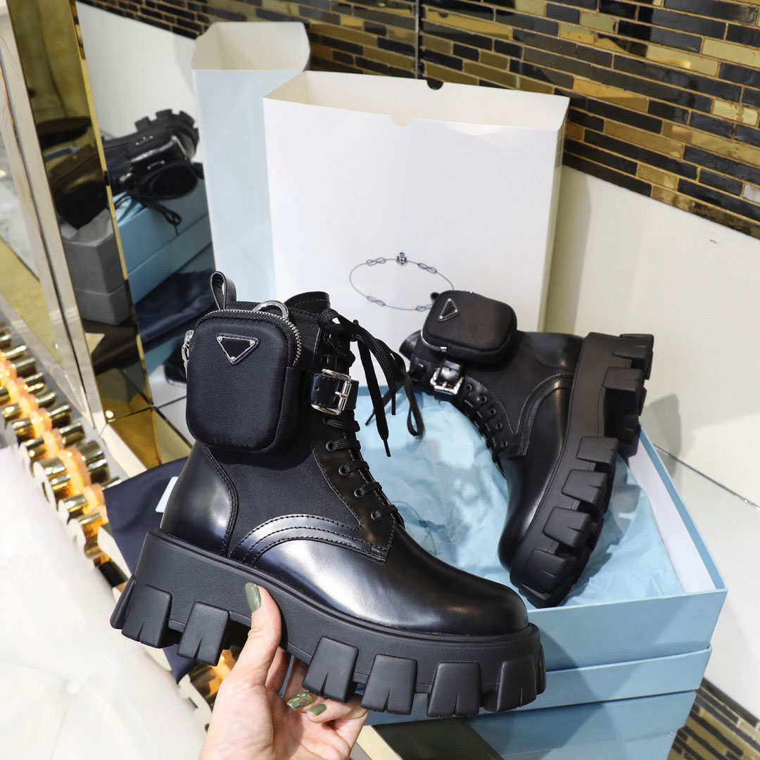 

Thick bottom lace up boots women's high quality leather triangle logo design, full personality and exquisite packaging, Black