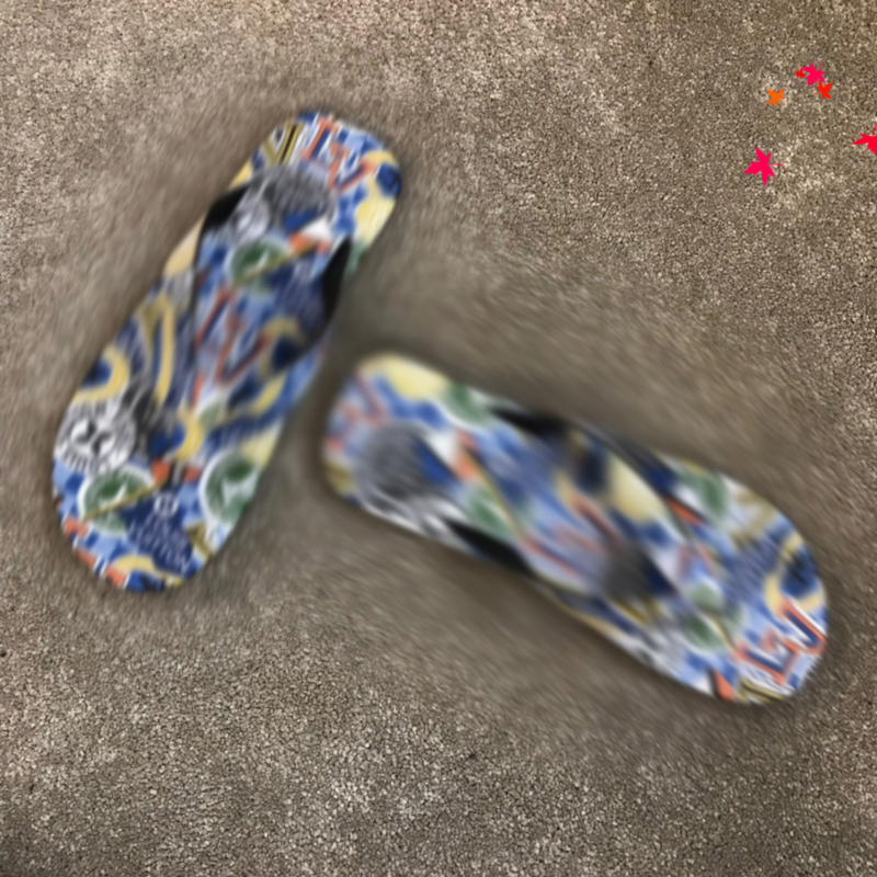 

2021 Designer luxurys slippers men sandals fashion beach shoes flip flops flat non-slip classical hole slipper with box size 39-45 -G108, Multi
