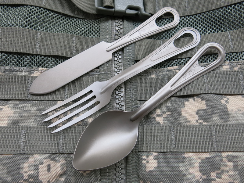 

Grapesfish TA2 Pure Titanum Matel 304 Stainless Steel Camping Kitchen Messkit Knife Fork Spoon US Mil-Spec WWII Style Tactical Sports Survival Climbing