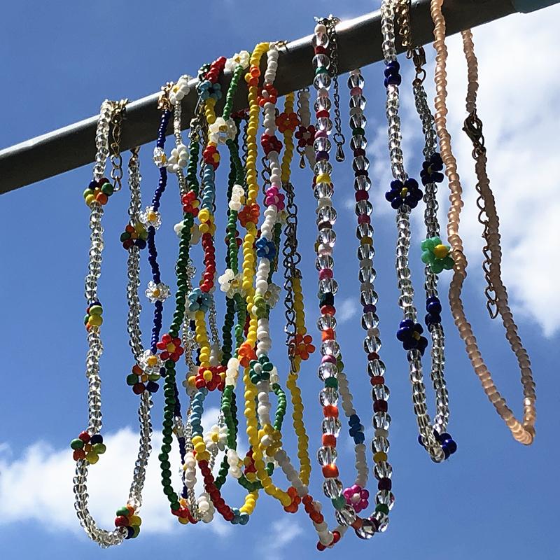 

Chokers 2021 Korean Sweet Colorful Little Daisy Acrylic Flowers Boho Beaded Clavicle Necklaces For Women Girls Jewelry