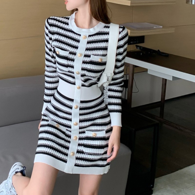 

Spring Fashion Stripe Knitted Women Mini Dress Ladies Vintage Single-breasted Bodycon Dress 210518, Photo color