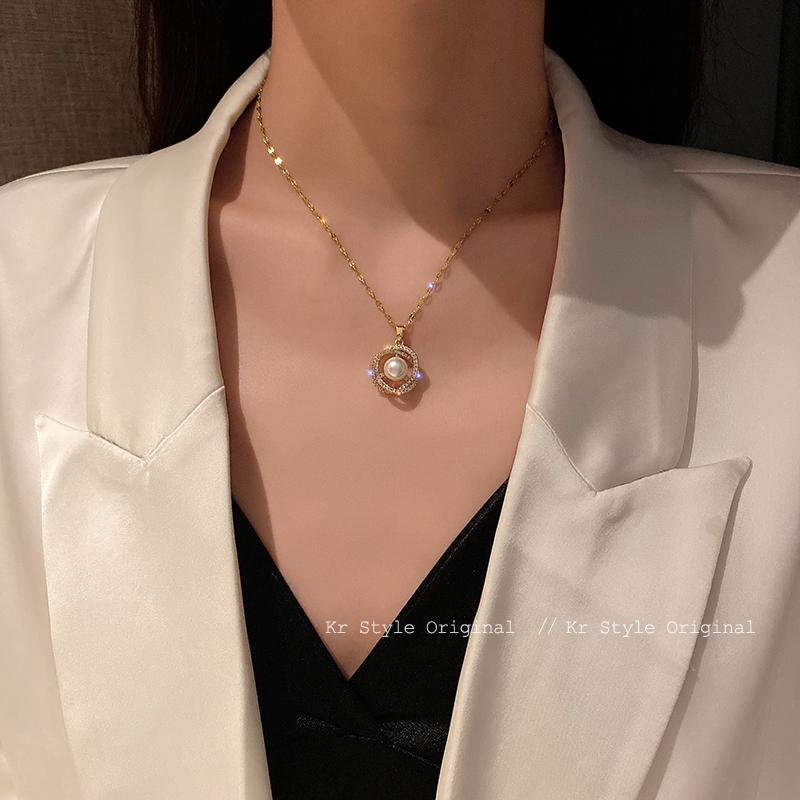 

Chains Double Round Rotating Pearl Necklace Female Collarbone Chain Korean Temperament High-level Sensory Network Red Niche Design, Silver