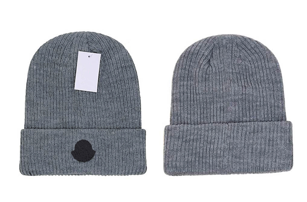 

Top quality Brand beanies Winter caps Hats Women and men beanie with Real Raccoon Fur Pompoms Warm Girl Cap snapback pompon