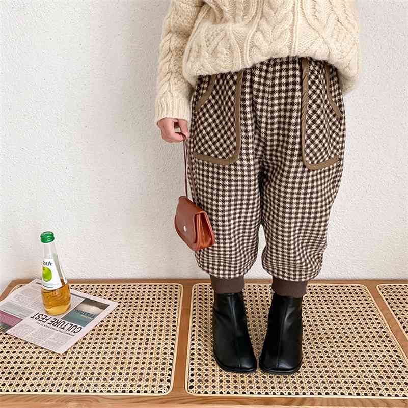 

Winter kids warm loose plaid casual trousers Korean style boys and girls woolen thicken ankle-tied pants 210708, Coffee