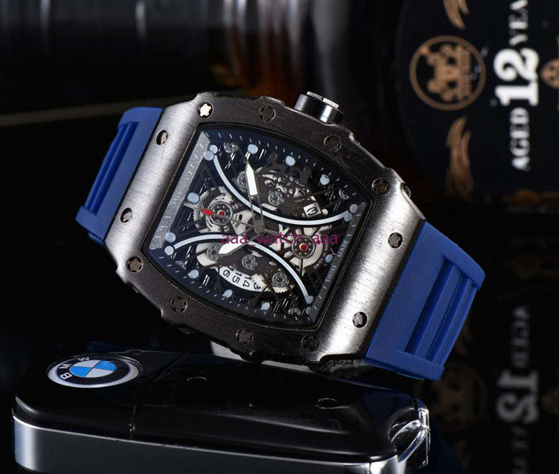 

2021 Luxury Quartz Watches Mens Automatic Watch Men's Designer Wrist watch Water Resistant Reloj Hombre, Slivery;brown