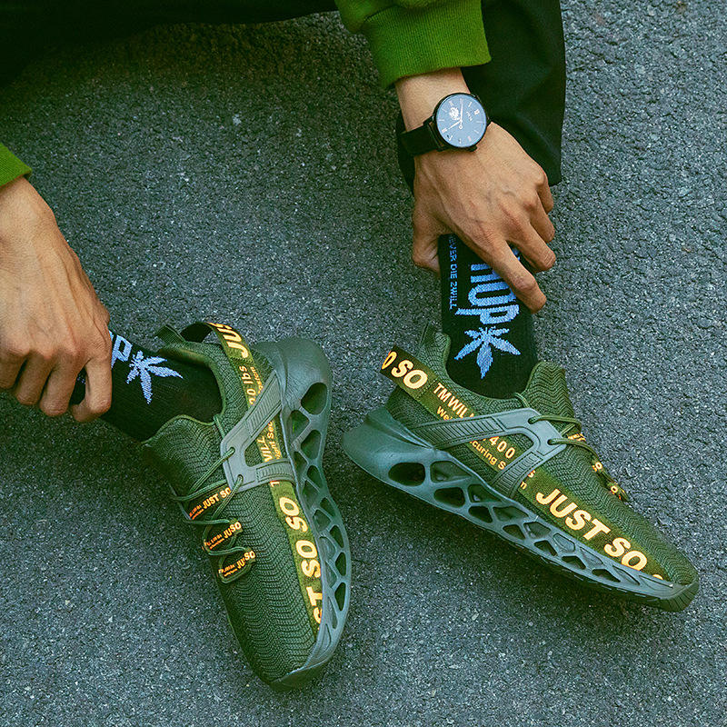 

2021 Running Shoes Large size breathable surface casual shoe Korean version men's fashion popcorn soft soles sports travel men sneaker A0008
