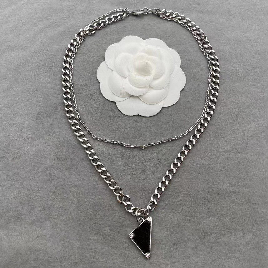 

2021 Luxury designer Jewelry Double Necklace Gift Personalized pendant black white triangle letter womens mens Hip hop punk street rock couples necklaces chains