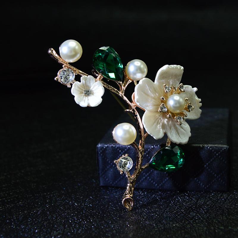 

Pins, Brooches Shell And Pearl Flower For Women Elegant Fashion Pin Red Crystal Brooch Wedding Jewelry High Quality