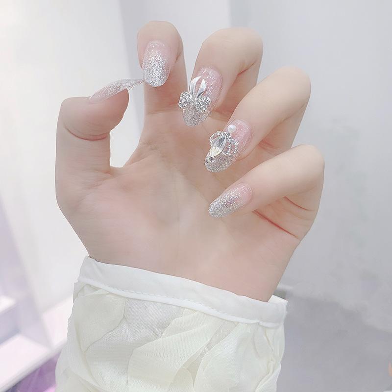 

False Nails 24pcs White Diamond Queen Crown Bowknot Decor Silver Powder Gradient Wearable Super Fairy Girls Fake FA, As show