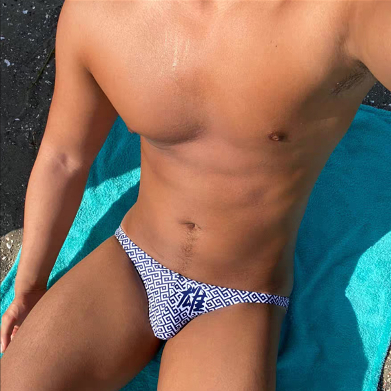 

sexy low waist tight swimwear men swimsuits sunga board swim trunk shorts men swimwear bikinis pool swim briefs samll size