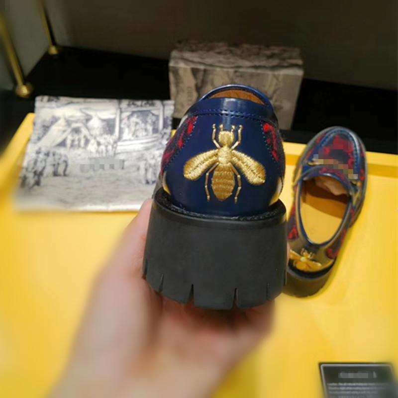 

2021 designer shoes latest fashion, leather material electric embroidery bee shows luxury and elegance, good matching for each suit., Black