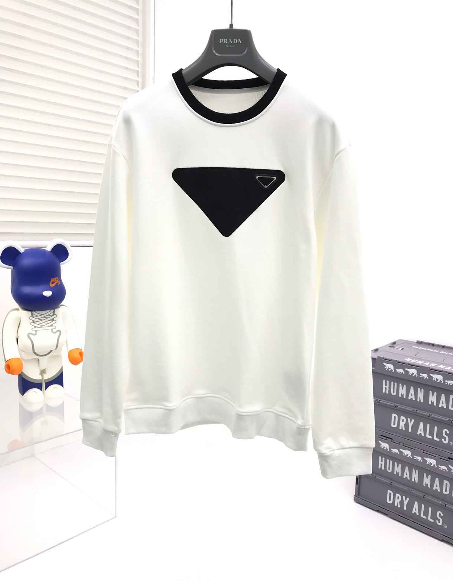 

2021ss spring and summer new high grade cotton printing short sleeve round neck panel T-Shirt Size: m-l-xl-xxl-xxxl Color: black white vv23d2