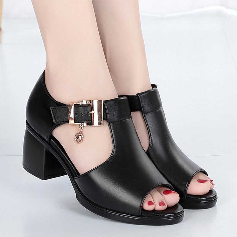 

Women Peep Toe Sandals Female Shoes Summer Buckle Strap Pu Woman Chain Mid Heels Fashion Pumps Casual Female Comfort New 2021 Y0721, Ligh gray