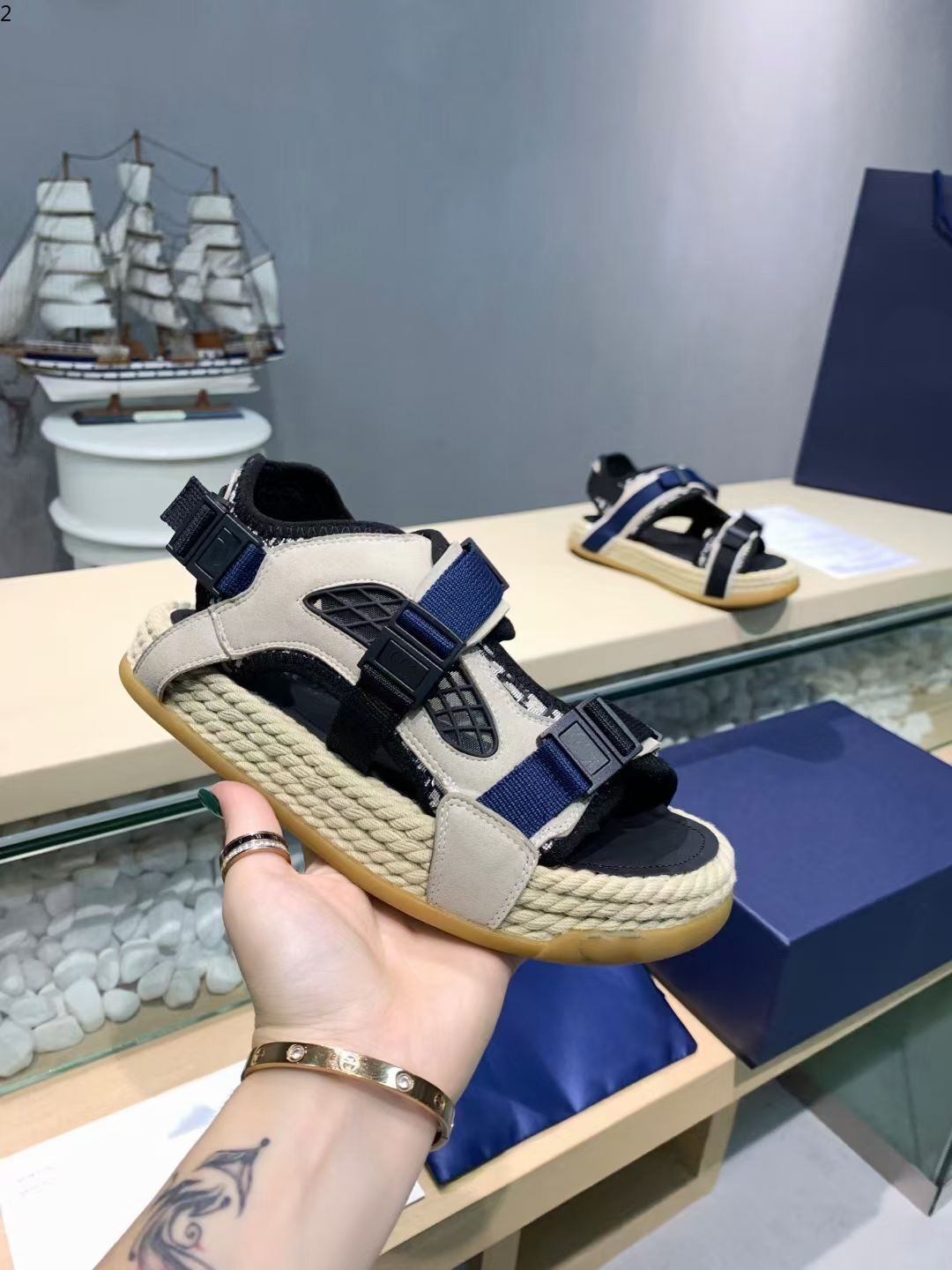 

G shoes Men's BLACK ALPHA Sandals in Diagonal Jacquard Summer Men's and Women's Slippers Nylon Drawstring Comfortable Rubber Sole Cuff Size 35-45 MKJ001