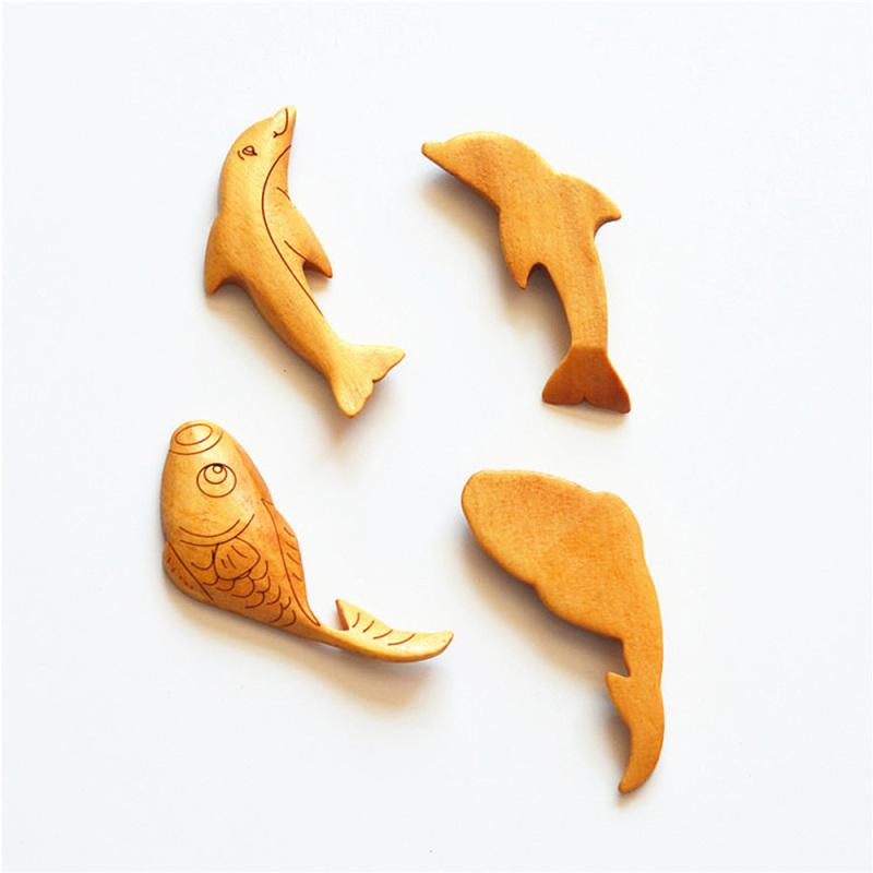 

1pc Japanese Style Wooden Carved Goldfish Chopstick Rest Holder For DIY Dining Table Decoration Chopsticks