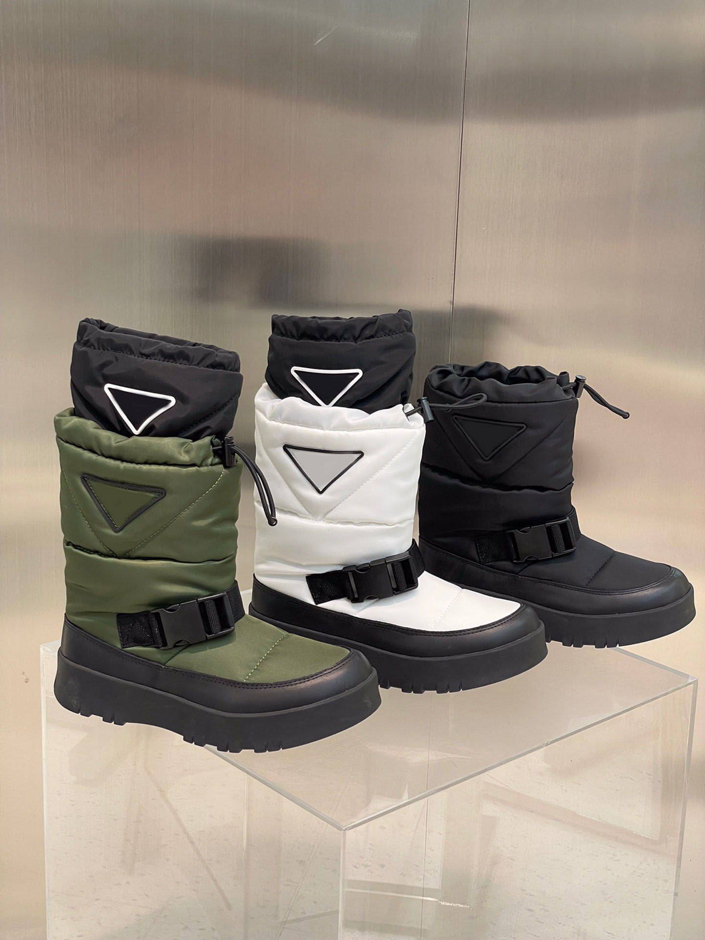 

2022 winter snow boots waterproof breathable silk cotton fabric triangle design down socks for two, Black