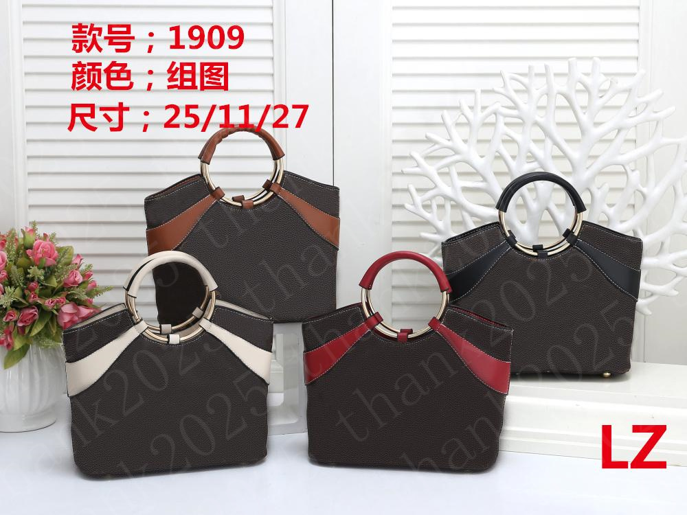 

Luxury Designer handbag Fashion bags women classic style totes high quality Shopping bag travel street design Famous letter printing Mini cross body 4 colors 1909, White grid