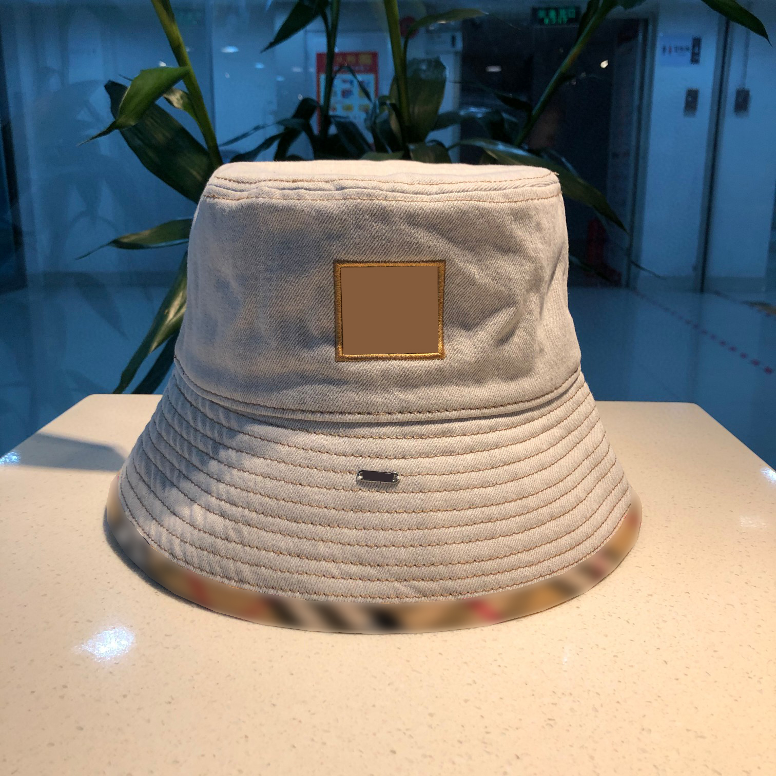 

Luxury 2021 fashion designer Bucket Hat men's and women's summer outdoor travel classic leisure sun cap high quality 2 colors very good, Extra costs