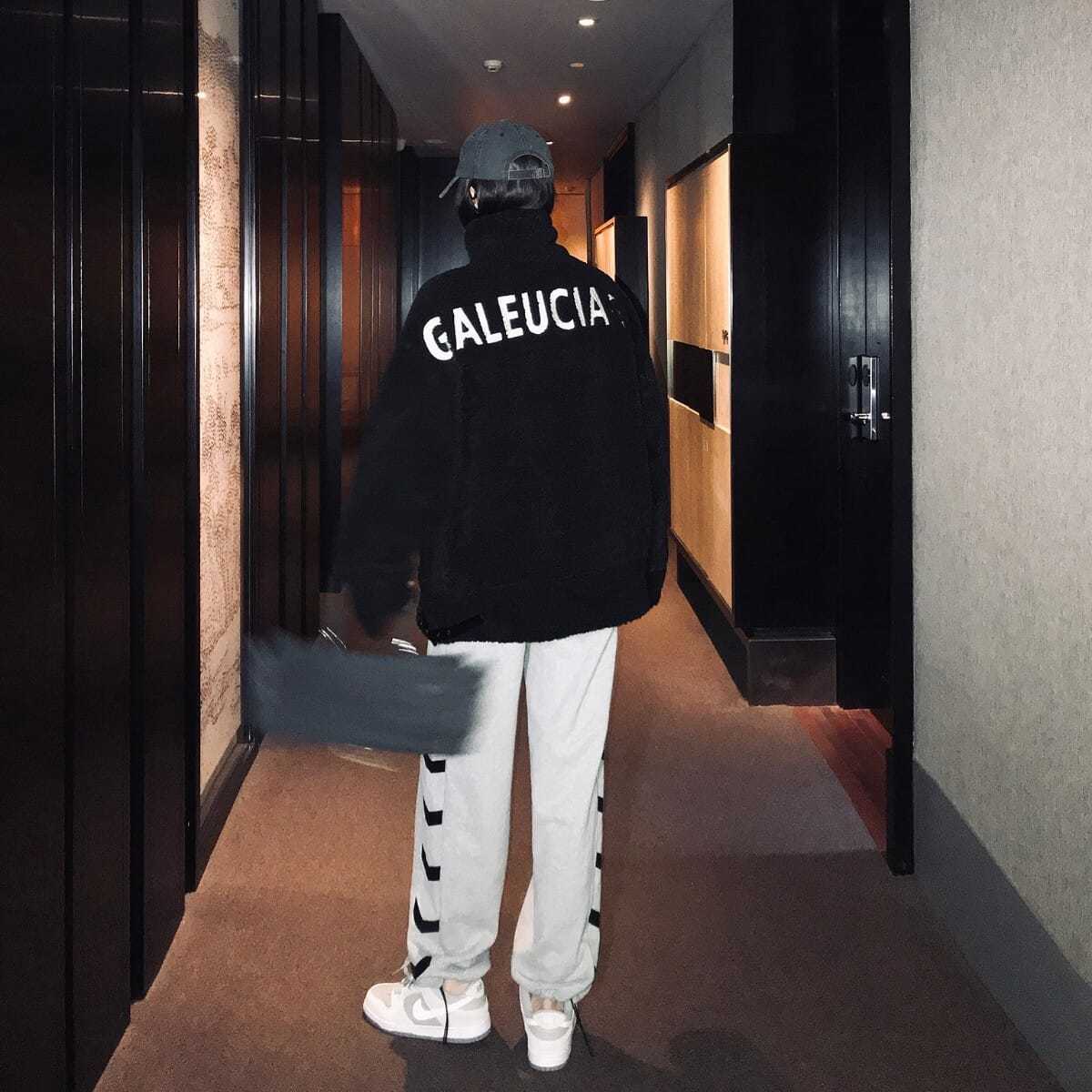 

2022 Autumn winter thickened Faux Fur lamb wool coat men and women's letter embroidery fashion Outerwear Loose big size Warm Fleece Jacket S-XL, 0000