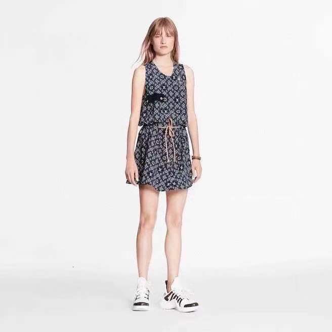 

L family 2021 early spring new temperament style drawstring loose waist old print sleeveless dress, White;black