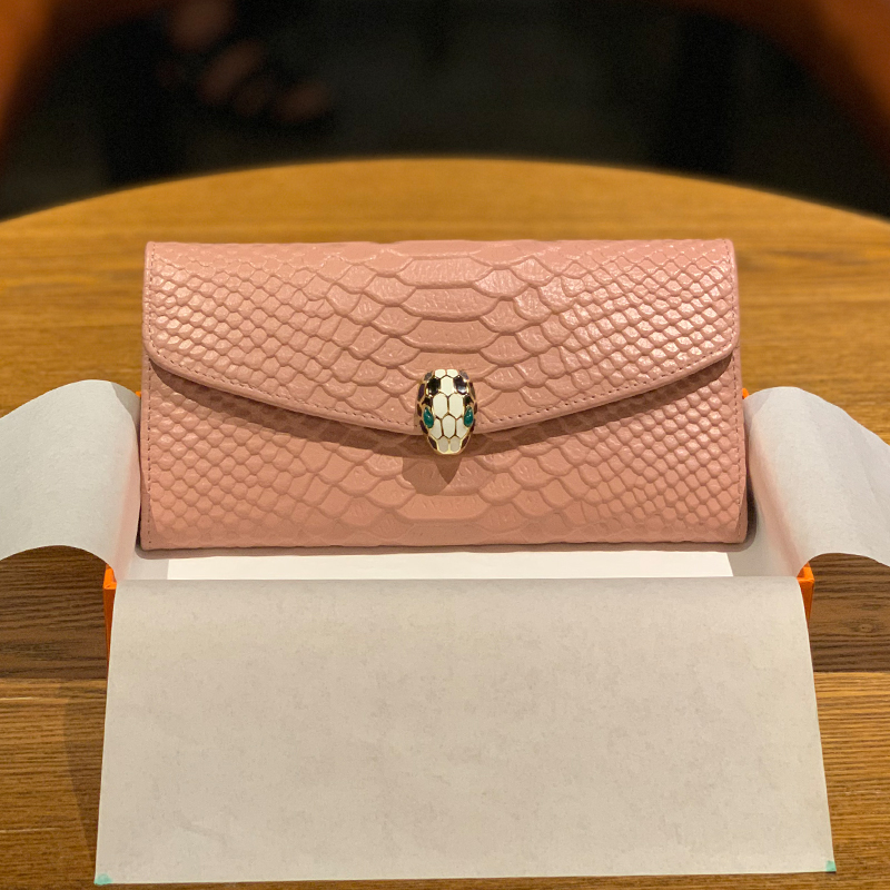 

2020 Wallet Womens Long Folding Leather Large Capacity Handphone-Friendly Versatile Bag Wallet Multiple Card Slots Snake Head New, Lotus root pink snake pattern long