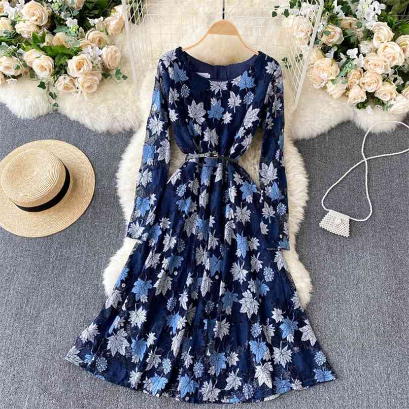 

Retro Printed Lace Long-sleeved Slim Mid-length Dress Temperament Ladies Maple Leaf Jacquard Women 210602, Blue