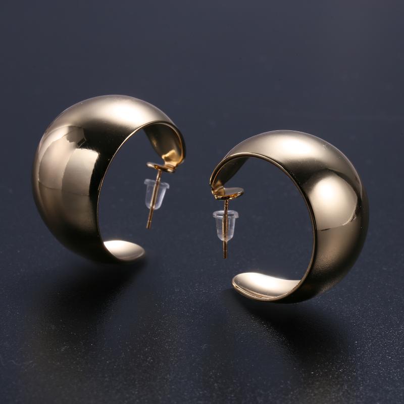 

Hoop & Huggie DasCus Glossy C Style Glamour Earrings For Women Fashion Gold Thick Golden Big Lady Party Luxury Jewelry Accessories