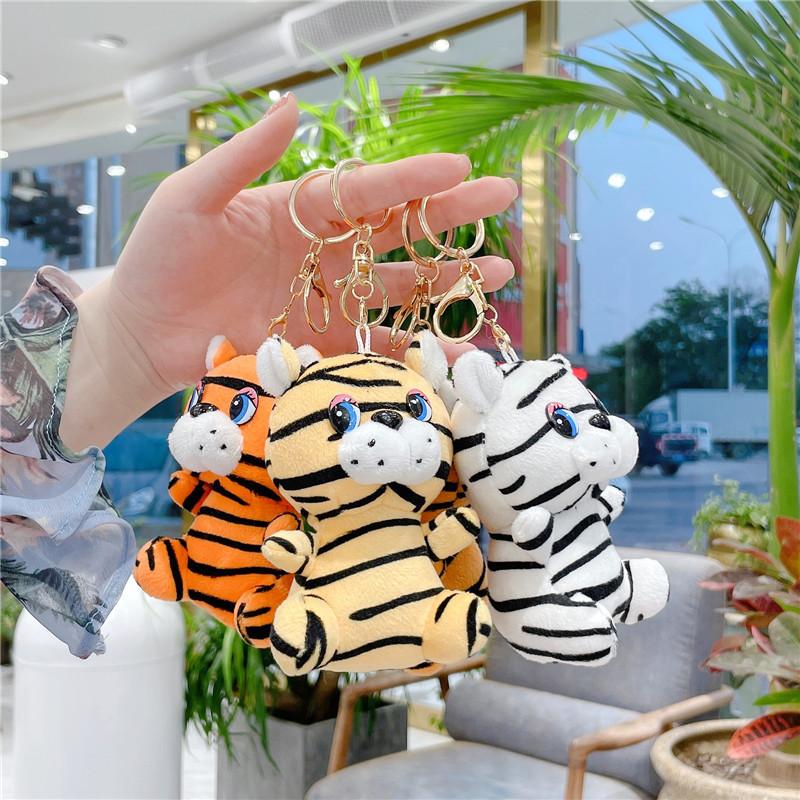 

Keychains Plush Tiger Keychain Fashion Bag Pendant Zodiac Toy Couple Car Charms Girl Gift Keyring Jewelry