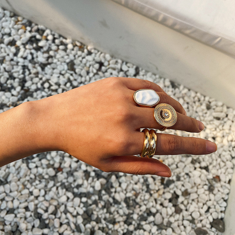 

Ethnic Geometric Golden Retro Color Resin Band Rings Korean Version Trend Simple Cold Style Personality Index Acrylic Joint Ring Finger Rock Jewelry Accessories