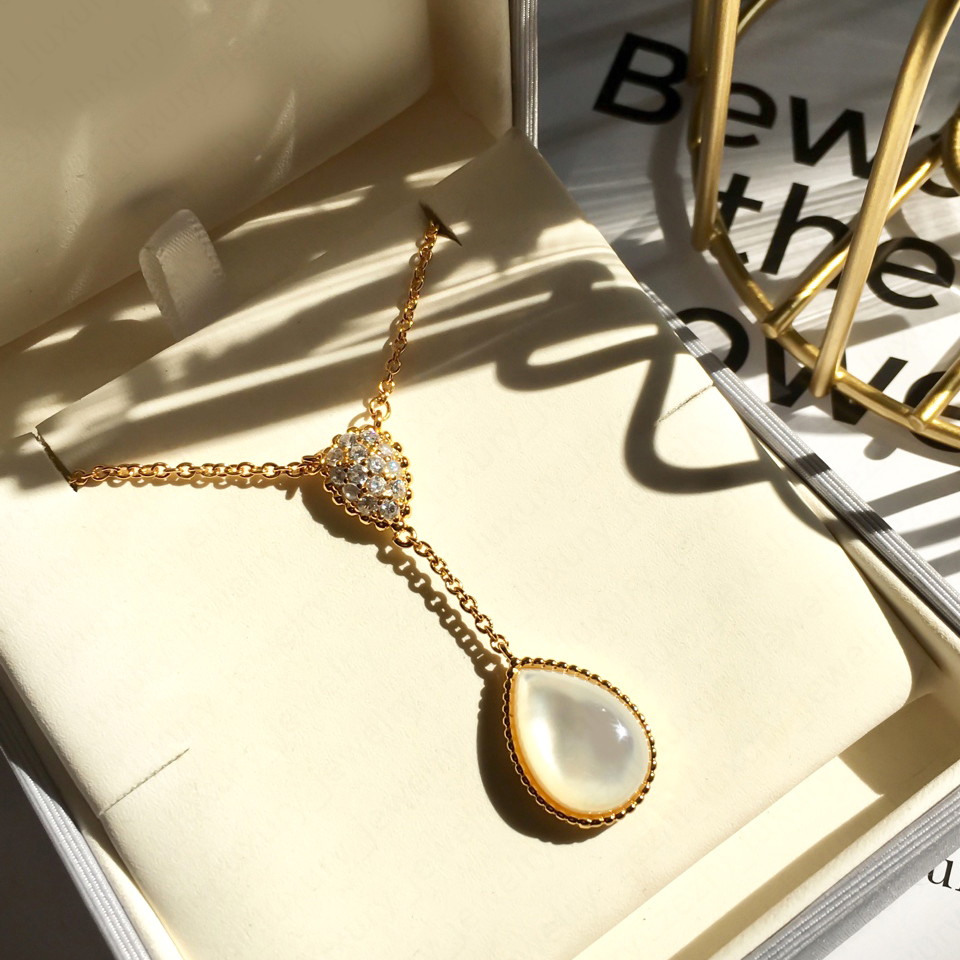 Eternal Promise 18k Plaqué Or Pendentif Collier De Mode Charme Diamant Chaîne Pour Les Femmes Bling Cristal Pendentifs Colliers Accessoires Avec