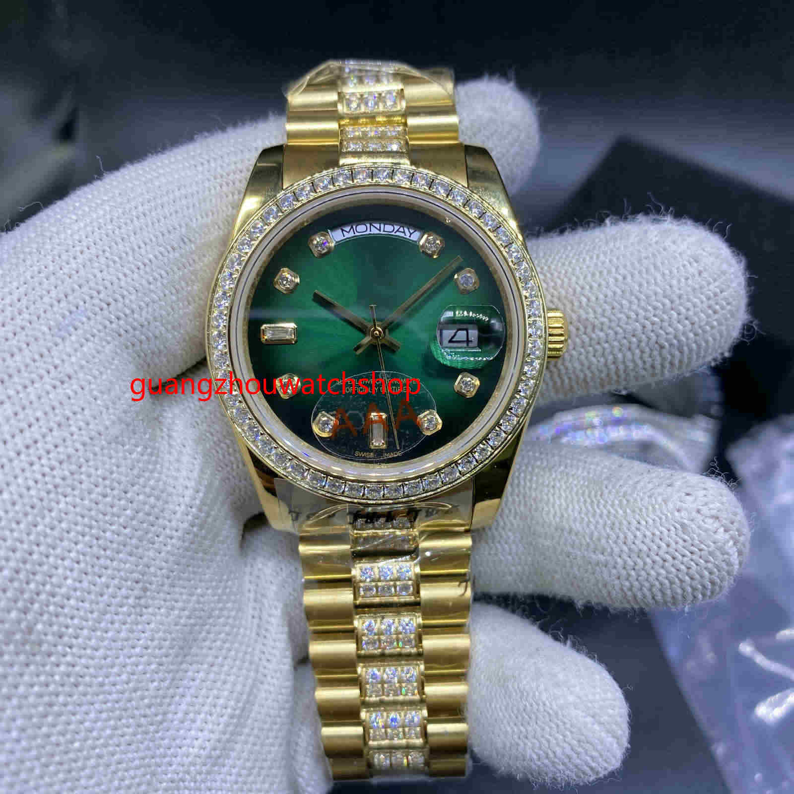 

Automatic men watch 36mm gold case stones bezel and diamonds in middle of bracelet green face High quality wrist watches, Green dial