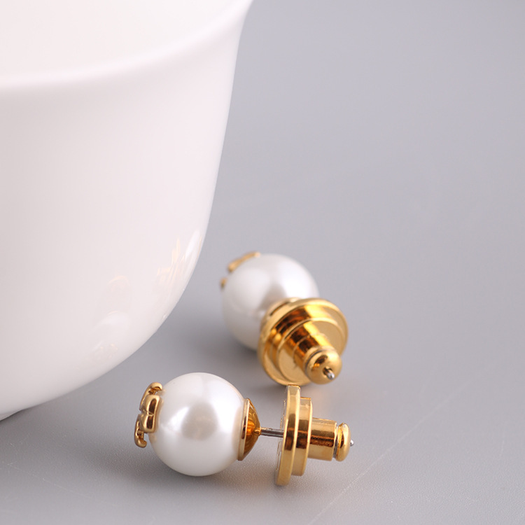 

High-end Brand Jewelry Pearl Fashion Earrings,More Poes Please Contact with The Shopper