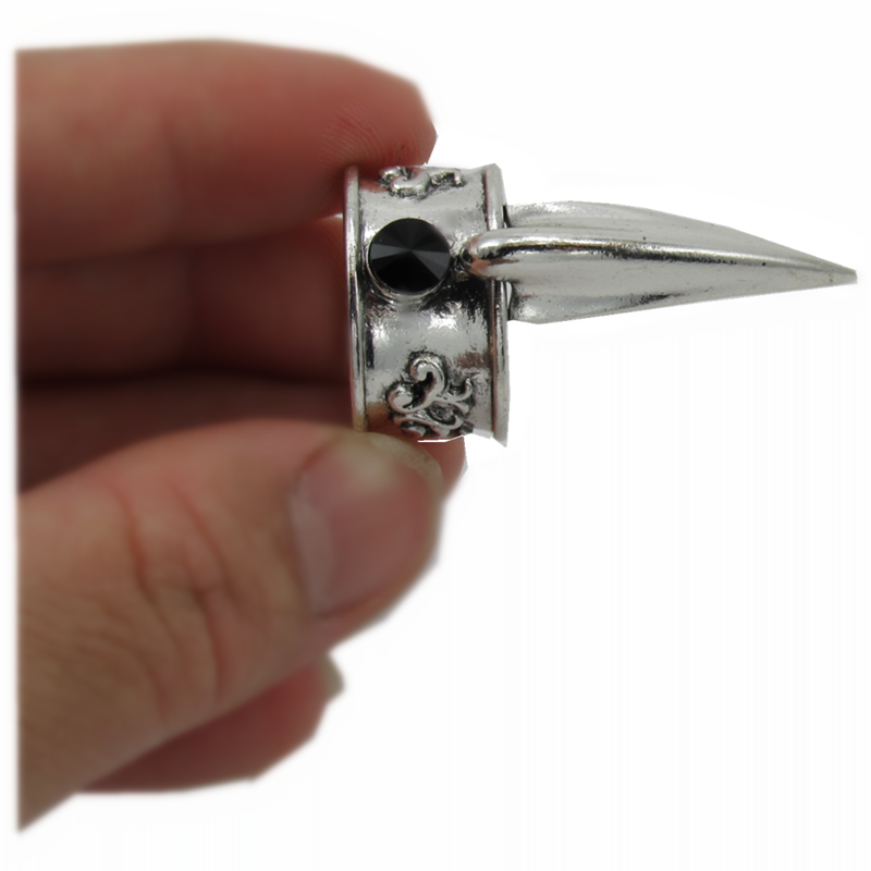 

Cluster Rings 2021 Shadow And Bone Cosplay Retro Pattern Claw Men's Ring