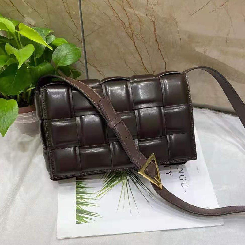 Wholesale Elegant Woven Bag Women Messenger Bags Plain Thread Genuine Leather Sequined Hasp Soft Flap Solid Tofu Small Square Buns Rectangle Messeng
