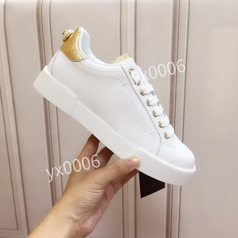 

2021 designer mens dress shoes leather Metal snap Peas wedding 35-41 Shoe Fashion Flats driving sneakers High quality hc191006, Choose the color