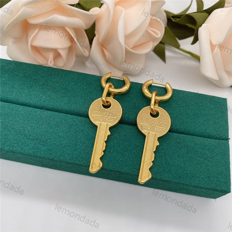 

Key Pendants Charm Earrings Novelty Designer Women Stud Party Fashion Ornaments Gold Earring Ladies Birthday Gifts