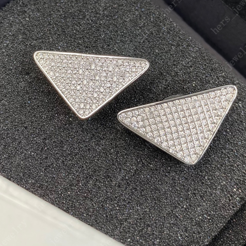 

Fashion Silver Stud Women Earrings Metal Triangle Ear Studs Diamond Ear Drop Girls Women Lady Beauty Gift 21111937XS