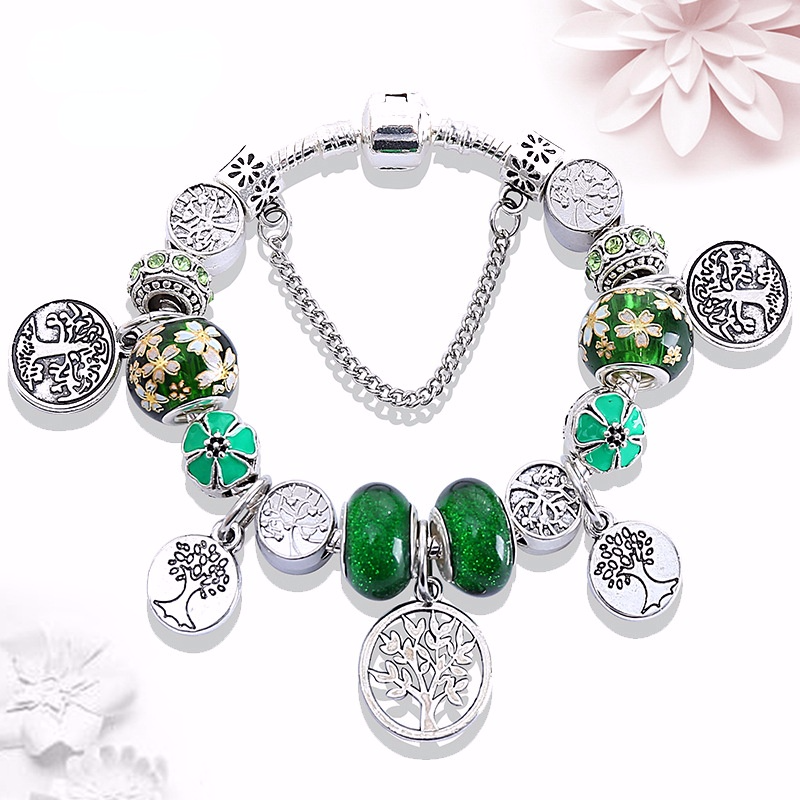 

European and American New Olive Green Flower Bracelet Forest Wind Tree Seedling Pendant Large Hole Crystal Beaded Ancient Silver Bracelet, Black