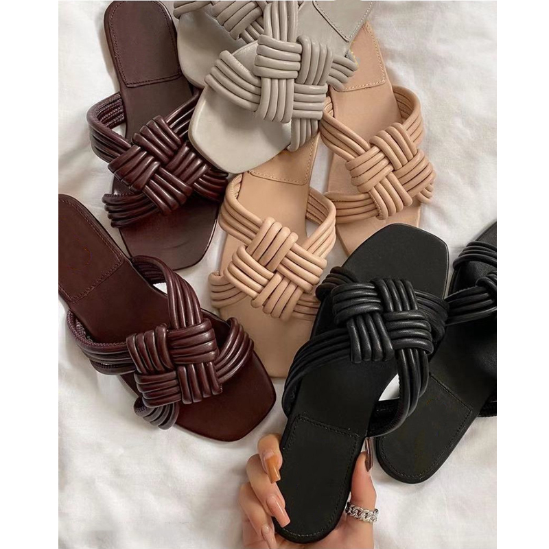 

2021 summer new cross woven solid color plus size outdoor slippers For Women Fashion solid color comfortable Women beach slipper, Gray