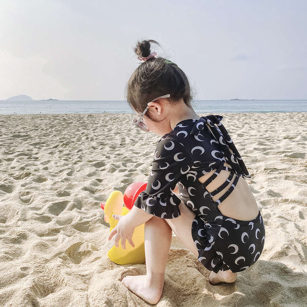 

Children's suit Korean student swimsuit girls' middle and big children's one-piece printing conservative skirt style bandage spring, Black
