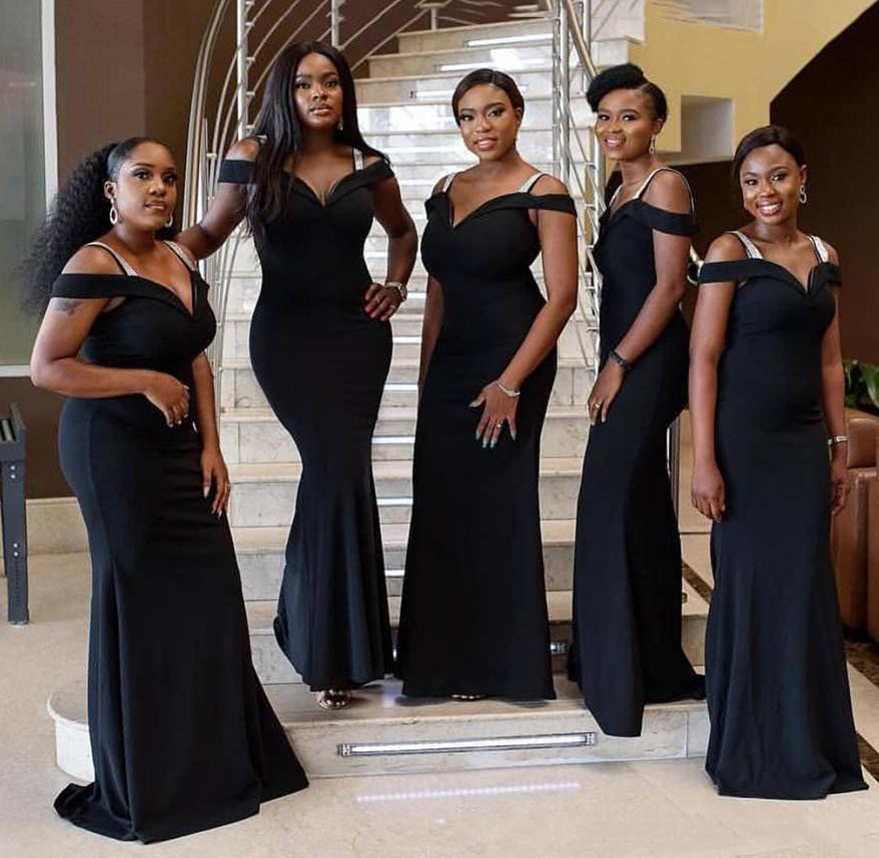 

2021 Off Shoulder Black Mermaid Bridesmaid Dresses Floor Length Plus Size Maid of Honor Gown Casual Party Dresses