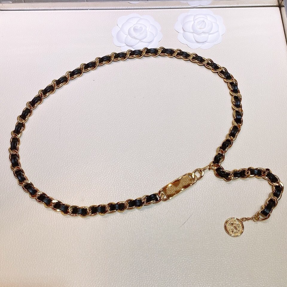 

Vintage 2022 Runway lady gold mental signaure tag Belt Waistband Decorative Sheepskin Weaving Luxury Waist Chain C belt