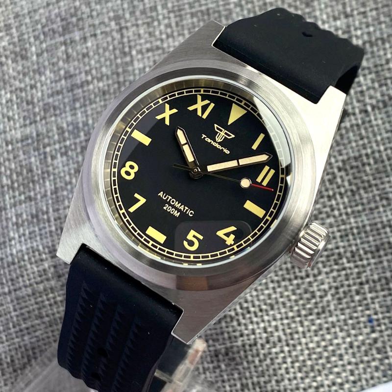

Wristwatches Tandorio 38mm Automatic Mechanical Watch Black California Dial NH35/PT5000 Movement Brushed Case Sapphire Glass 200m Water Proo, Without logo